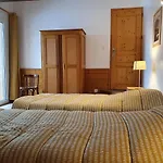 Apartment 130m2 ,5 Chambres, Tres Bien Situe *