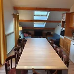 130m2 ,5 Chambres, Tres Bien Situe Апартаменты *