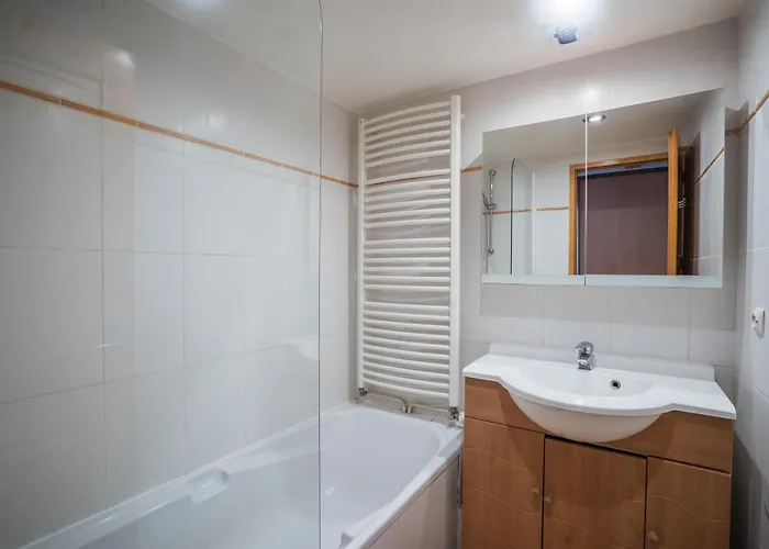 Apartament 130m2 ,5 Chambres, Tres Bien Situe *